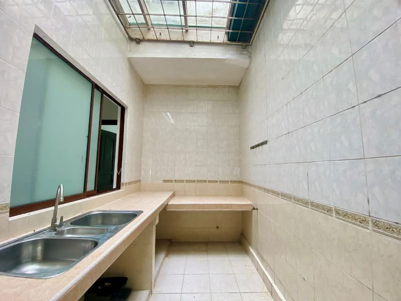 2-storey Terraced House for Sale in Ampang Jaya (Ampang) - M.J Zairin - Kitchen - PropertyGuru.com.my