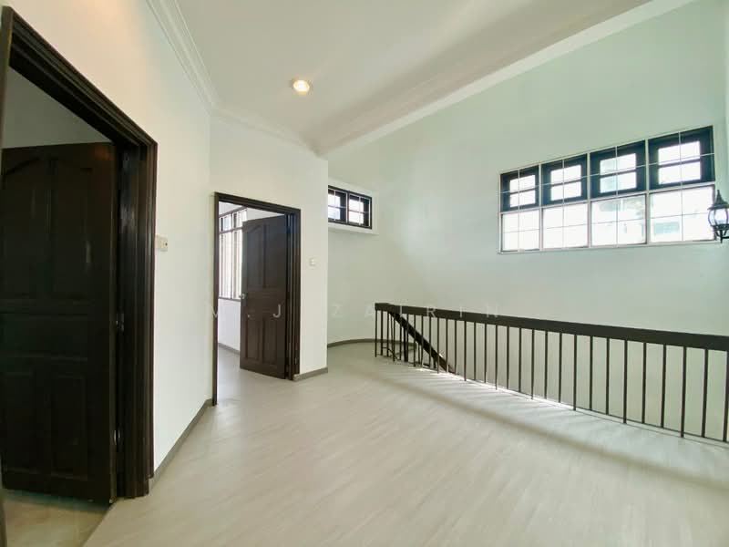 2-storey Terraced House for Sale in Ampang Jaya (Ampang) - M.J Zairin - Corridor - PropertyGuru.com.my