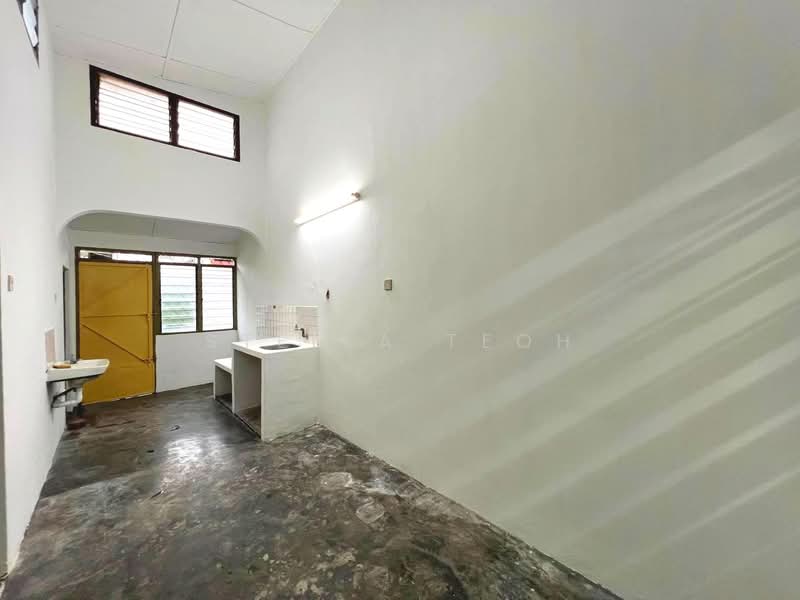 1-storey Terraced House for Sale in Ipoh (Perak) - Stella Teoh - Kitchen - PropertyGuru.com.my