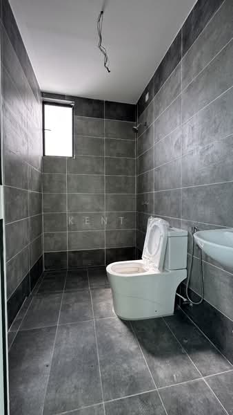 Semi-Detached House for Sale in Bandar Lahat Mines (Lahat) - Kent C - Bathroom - PropertyGuru.com.my