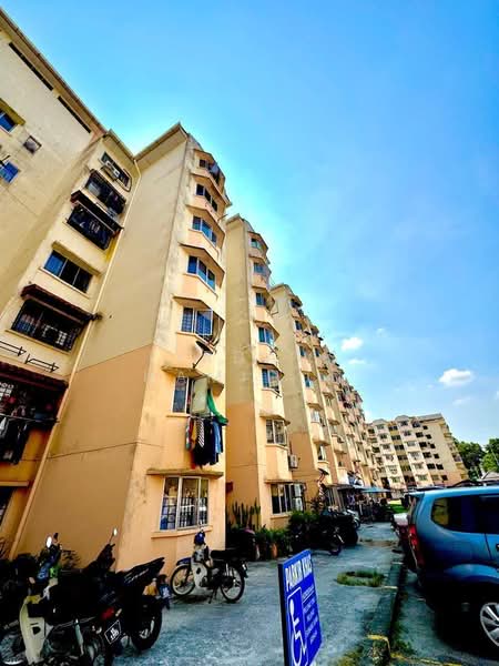 Pangsapuri Subang Suria untuk Untuk Dijual - RM 235,000, Feb 2026 - Exterior - PropertyGuru.com.my