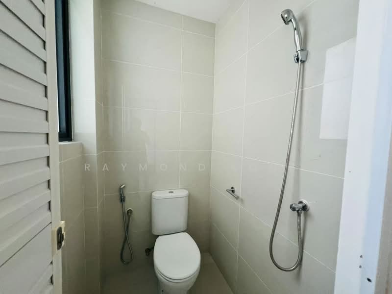 Condominium for Sale at Bay Point @ Country Garden Danga Bay - Raymond Kong - Bathroom - PropertyGuru.com.my
