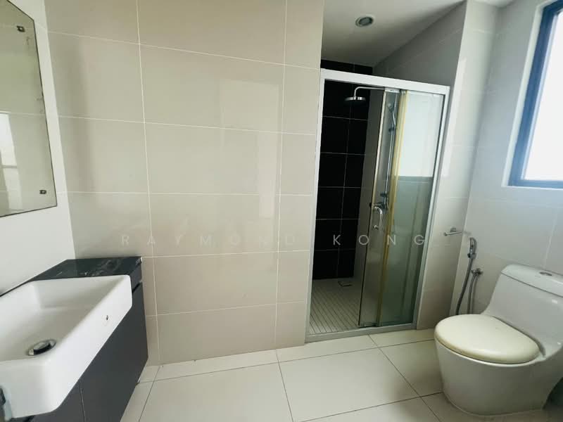 Condominium for Sale at Bay Point @ Country Garden Danga Bay - Raymond Kong - Bathroom - PropertyGuru.com.my