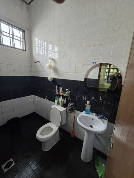 Semi-Detached House for Sale in Taman Emas (Klang) - Eda Zainal - PropertyGuru.com.my