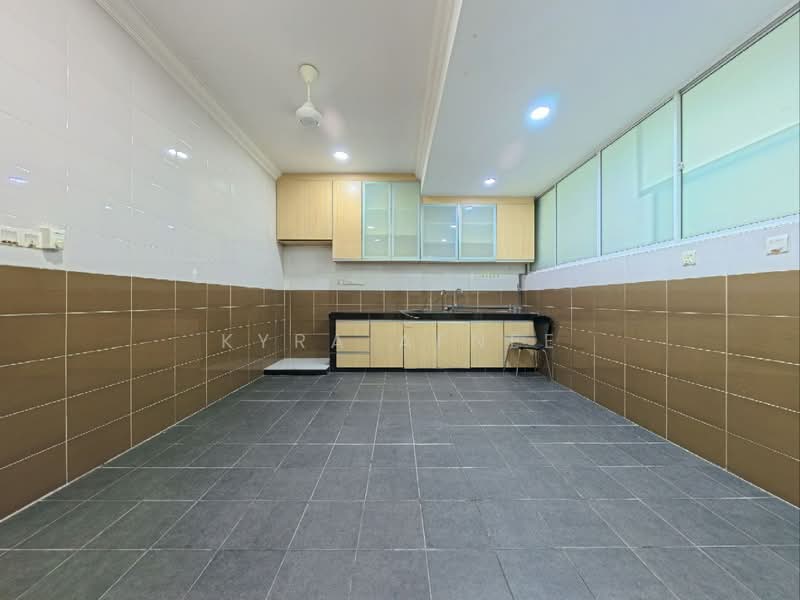 3-storey Terraced House for Sale in Kajang (Selangor) - Kyra Afnee - Kitchen - PropertyGuru.com.my