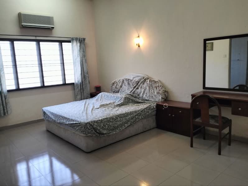 Bungalow for Sale in Ipoh (Perak) - Gary Tang - Bedroom - PropertyGuru.com.my