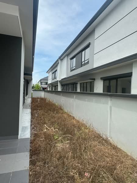 Semi-Detached House for Sale in Telok Panglima Garang (Selangor) - Derick Teh - Exterior - PropertyGuru.com.my