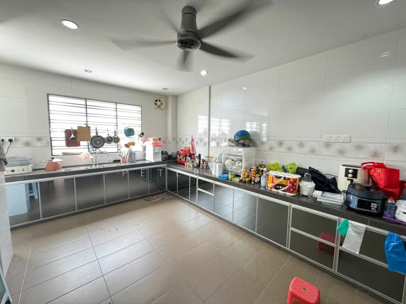 2-storey Terraced House for Sale in Taman Desa Tebrau (Tebrau) - Peter Tan - Kitchen - PropertyGuru.com.my