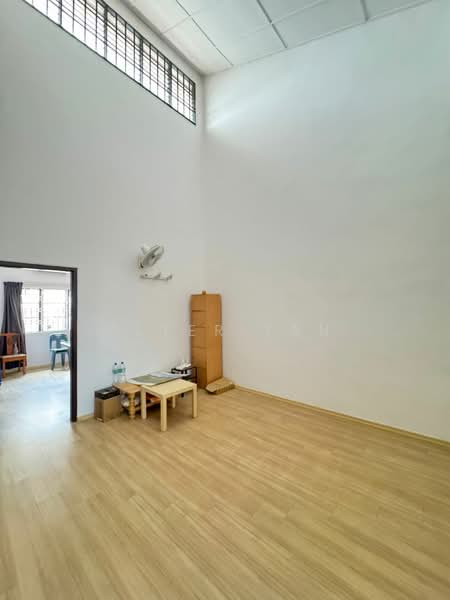 2-storey Terraced House for Sale in Taman Desa Tebrau (Tebrau) - Peter Tan - Living Room - PropertyGuru.com.my