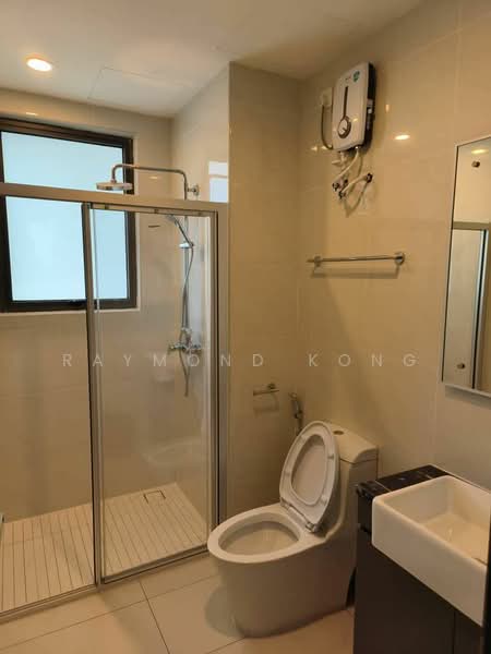 Condominium for Sale at Lovell @ Country Garden Danga Bay - Raymond Kong - Bathroom - PropertyGuru.com.my