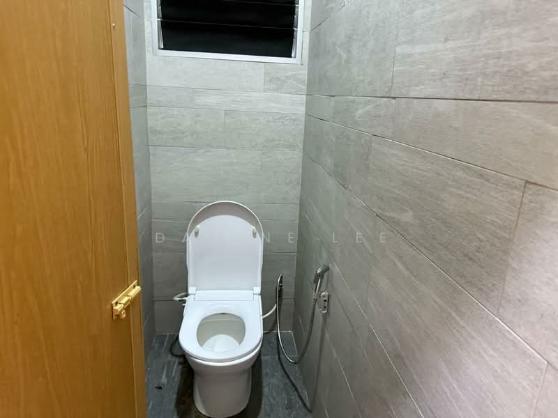 Taman Johor Jaya untuk Untuk Disewa - RM 2,000 /bulan, Mac 2026 - Bathroom - PropertyGuru.com.my