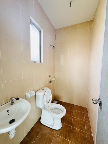 2-storey Terraced House for Sale in Taman Scientex Utama (Senai) - Amir Faris Rusli - Bathroom - PropertyGuru.com.my