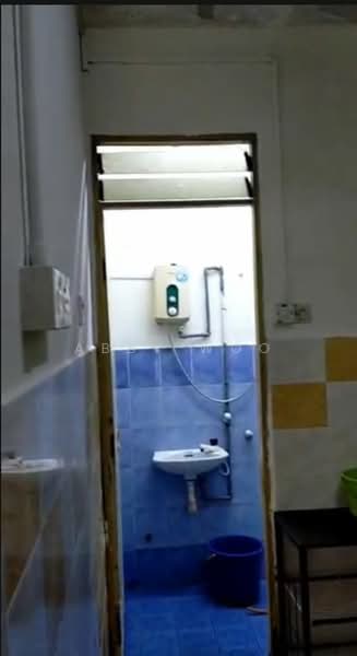 Apartment for Sale at Mentari Court - Abby Woo - Bathroom - PropertyGuru.com.my