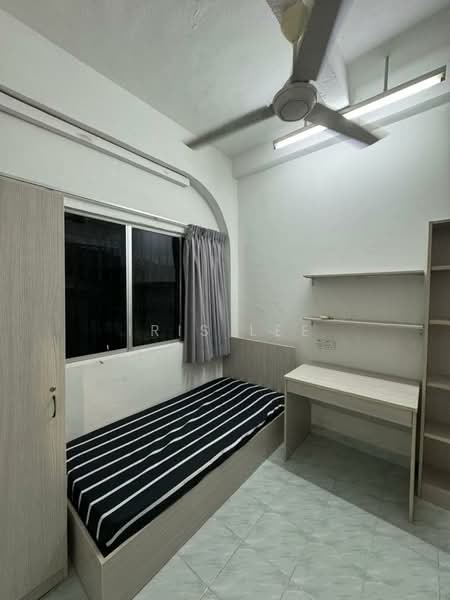 Taman Connaught untuk Untuk Disewa - RM 500 /bulan, Mac 2026 - Bedroom - PropertyGuru.com.my