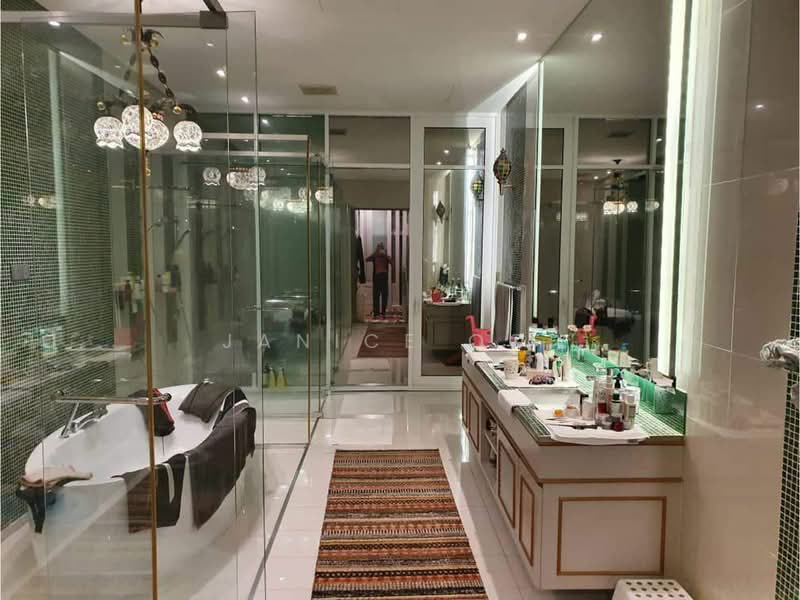 Condominium for Sale at 8 Gurney (The Shore Condominium) - Janice Ooi - Bathroom - PropertyGuru.com.my