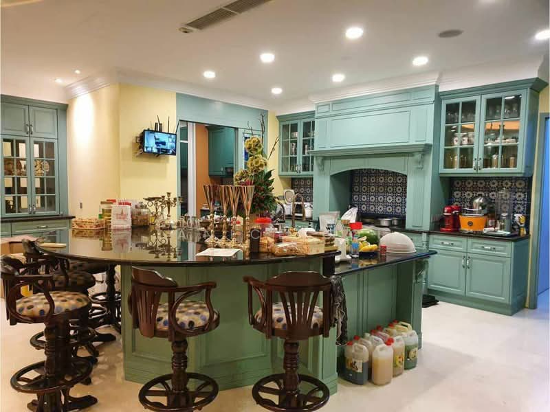 Condominium for Sale at 8 Gurney (The Shore Condominium) - Janice Ooi - Kitchen - PropertyGuru.com.my