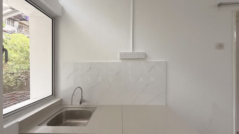 Shop / Office for Rent in Taman United (Jalan Klang Lama (Old Klang Road)) - Jess Tan - Counter top with sink - PropertyGuru.com.my