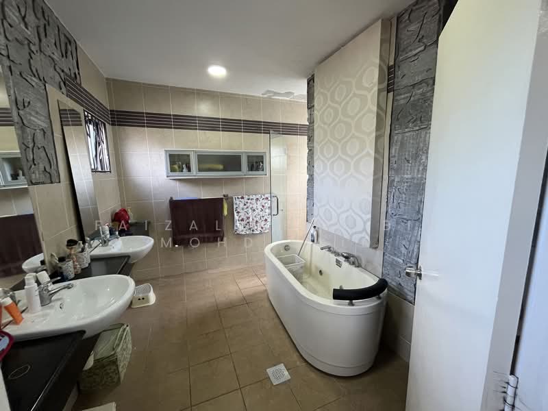 Cluster House for Sale in Seksyen U9 (Shah Alam) - Faizal Shah Bin Mohd Said - Bathroom - PropertyGuru.com.my
