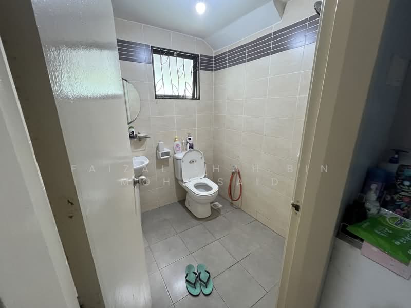 Cluster House for Sale in Seksyen U9 (Shah Alam) - Faizal Shah Bin Mohd Said - Bathroom - PropertyGuru.com.my
