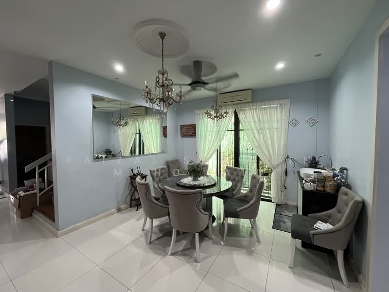 Cluster House for Sale in Seksyen U9 (Shah Alam) - Faizal Shah Bin Mohd Said - Dining Room - PropertyGuru.com.my
