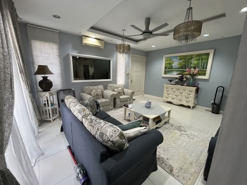 Cluster House for Sale in Seksyen U9 (Shah Alam) - Faizal Shah Bin Mohd Said - Living Room - PropertyGuru.com.my