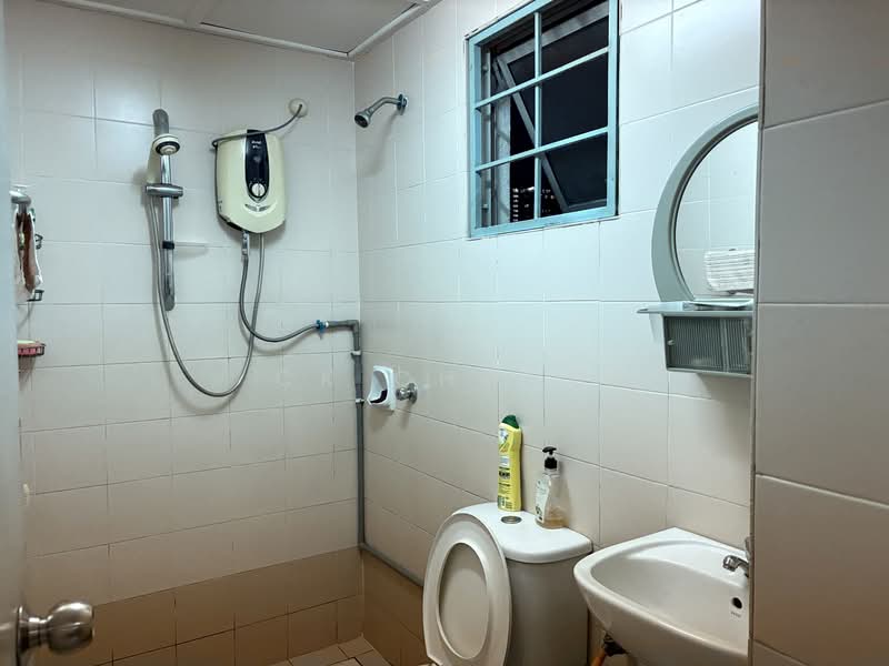Condominium for Sale at Mentari Kondominium - CK Chong - Bathroom - PropertyGuru.com.my