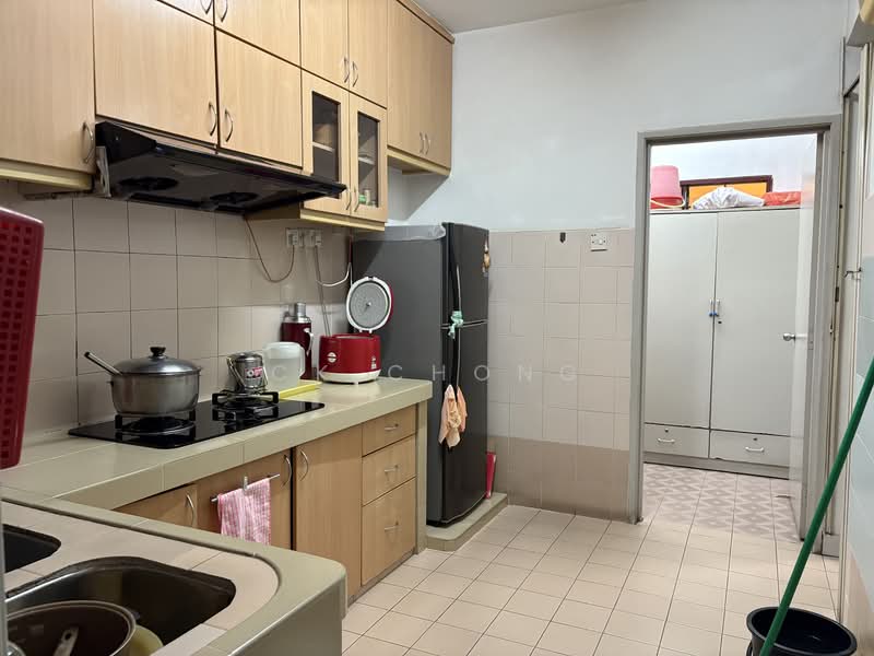 Condominium for Sale at Mentari Kondominium - CK Chong - Kitchen - PropertyGuru.com.my