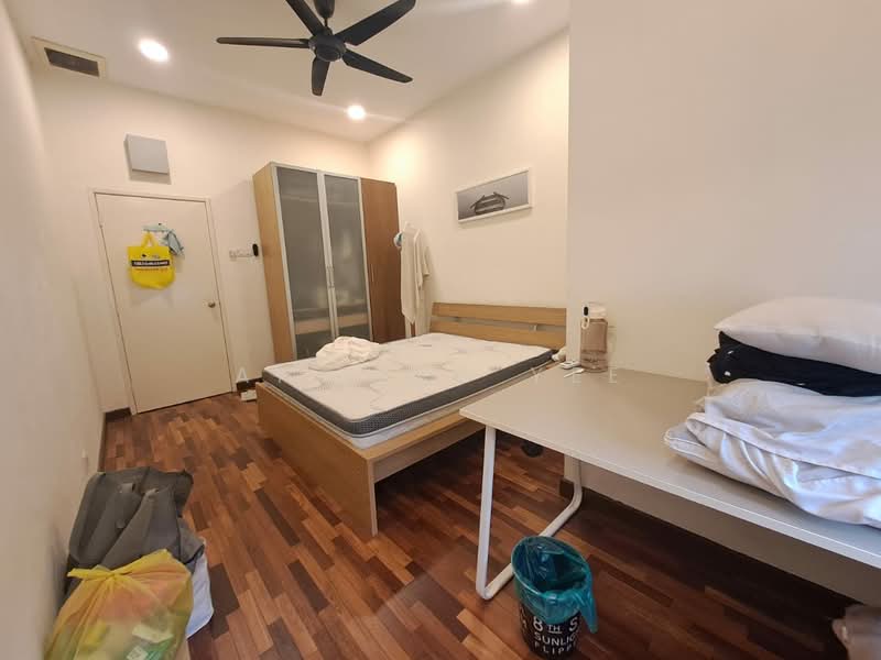 Semi-Detached House for Sale in Shah Alam (Selangor) - Ai Ling Yee - Bedroom - PropertyGuru.com.my