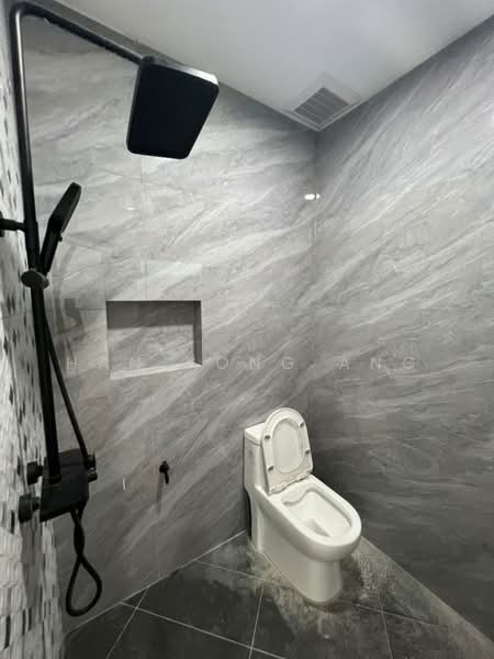 1-storey Terraced House for Sale in Taman Puteri Wangsa (Ulu Tiram) - Han Yong Ang - Bathroom - PropertyGuru.com.my