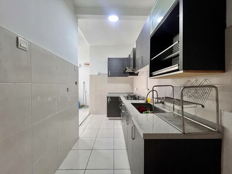 Sky Awani Residensi 1 untuk Untuk Disewa - RM 1,700 /bulan, Feb 2026 - Kitchen - PropertyGuru.com.my