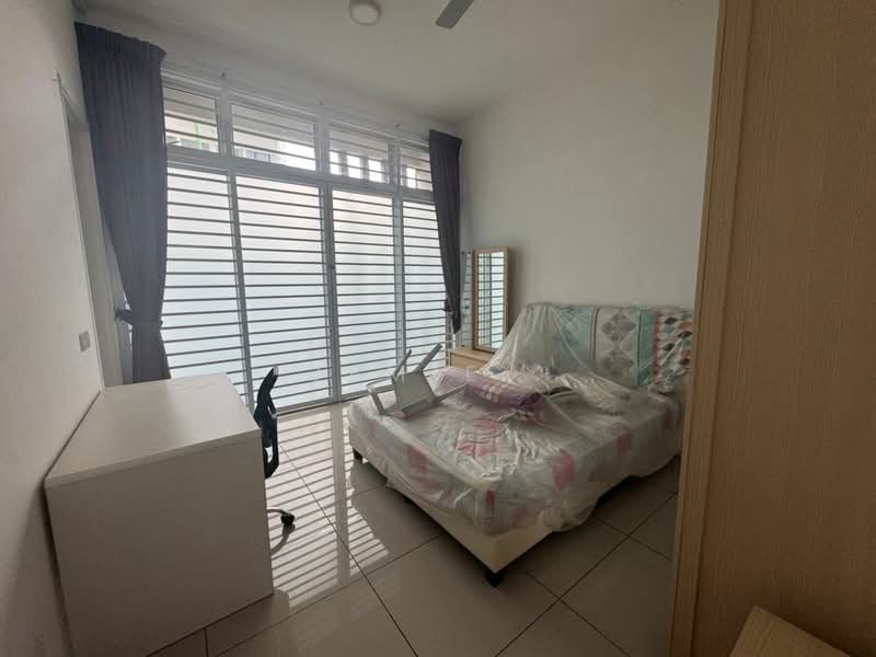 2-storey Terraced House for Rent in Taman Mount Austin (Tebrau) - Jemie . - Bedroom - PropertyGuru.com.my