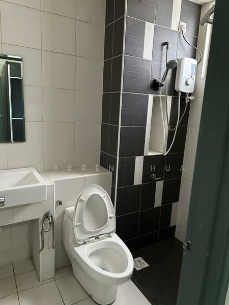 Service Residence for Rent at D'Ambience Residences (Pangsapuri Ikatan Flora) - Darren Chua - Bathroom - PropertyGuru.com.my