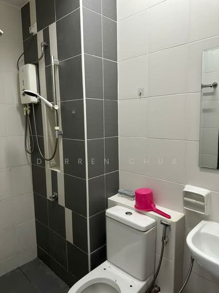 Service Residence for Rent at D'Ambience Residences (Pangsapuri Ikatan Flora) - Darren Chua - Bathroom - PropertyGuru.com.my