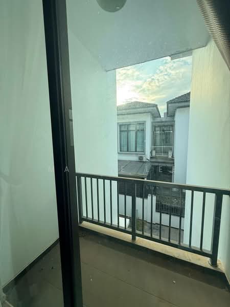 Eco Tropics untuk Untuk Disewa - RM 745,000 /bulan, Mac 2026 - Balcony - PropertyGuru.com.my
