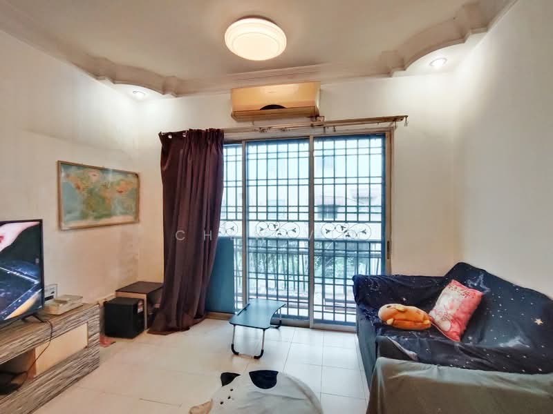 Townhouse for Sale in Taman Tampoi Indah (Tampoi) - Chew Vin - Living Room - PropertyGuru.com.my