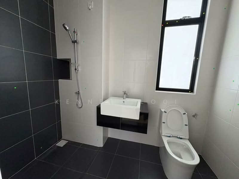 Cluster House for Sale in Iskandar Puteri (Nusajaya) (Johor) - Kennedy Looi - Bathroom - PropertyGuru.com.my