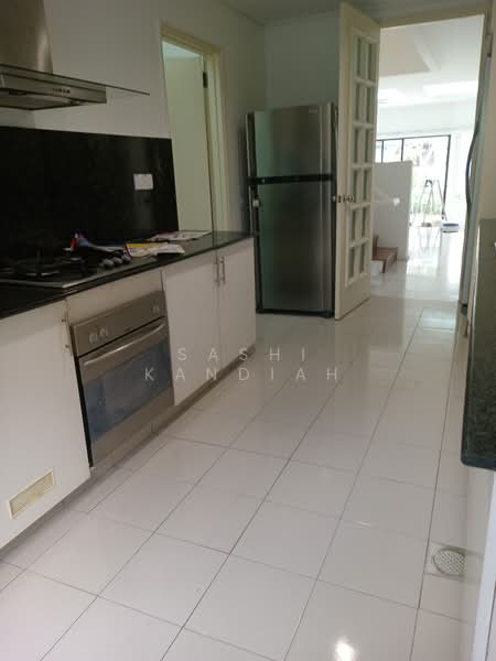 Townhouse for Rent in KLCC (KL City Centre) - Sashi Kandiah - Kitchen - PropertyGuru.com.my
