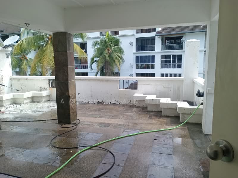 Townhouse for Rent in KLCC (KL City Centre) - Sashi Kandiah - Exterior - PropertyGuru.com.my