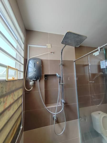 2-storey Terraced House for Sale in Bandar Sungai Long (Selangor) - Eric Liew - Bathroom - PropertyGuru.com.my