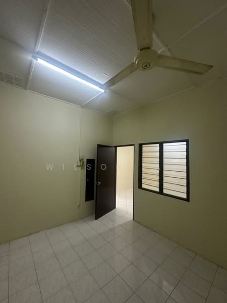 lucky garden batu 6 jalan puchong untuk Untuk Dijual - RM 600,000, Mac 2026 - Interior - PropertyGuru.com.my