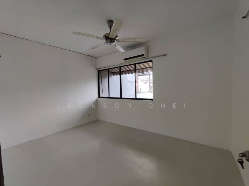 1 st floor@bedroom 2