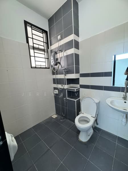 2-storey Terraced House for Rent in Iskandar Puteri (Nusajaya) (Johor) - Jeremy Voon - Bathroom - PropertyGuru.com.my