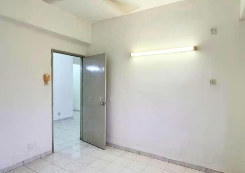 Condominium for Sale at Taman Desa Relau 2 - Clifton Chee - Interior - PropertyGuru.com.my