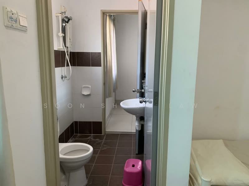 2-storey Terraced House for Sale in Taman Pelangi Semenyih 2 (Semenyih) - Soon Sheng Law - Bathroom - PropertyGuru.com.my