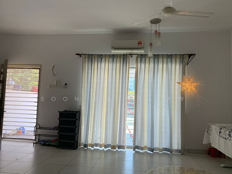 2-storey Terraced House for Sale in Taman Pelangi Semenyih 2 (Semenyih) - Soon Sheng Law - Living Room - PropertyGuru.com.my