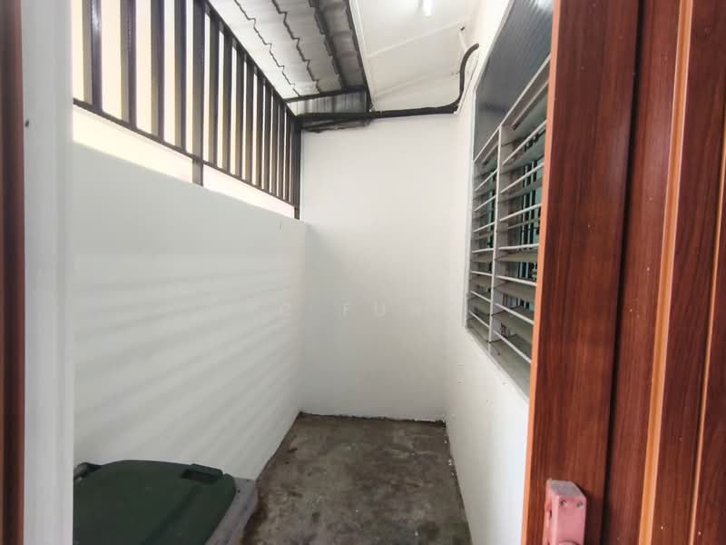1-storey Terraced House for Sale in Taman Perling (Perling) - YC Fung - Balcony - PropertyGuru.com.my