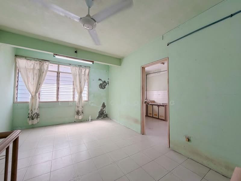 Flat for Sale at Taman Jelimas - Eric Choong - Living Room - PropertyGuru.com.my