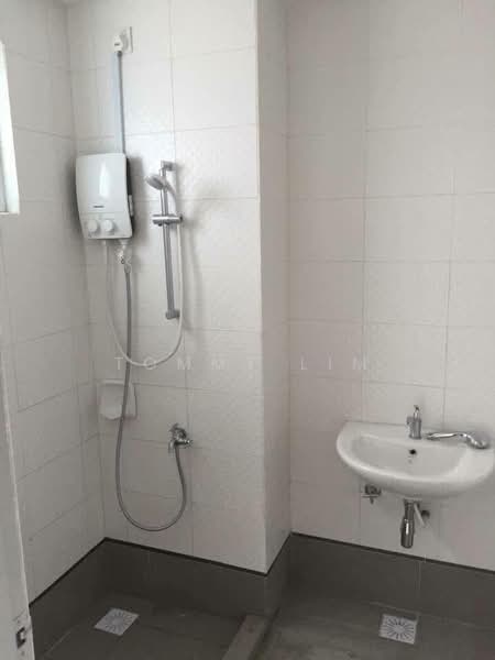 Apartment for Rent at Larkin Residence - Tommy Lim - Bathroom - PropertyGuru.com.my