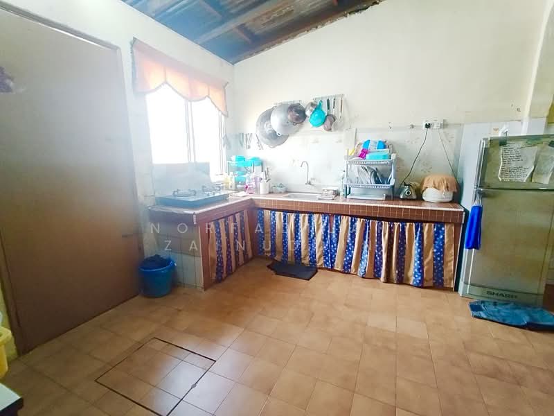 Taman Bunga Raya untuk Untuk Dijual - RM 500,000, Feb 2026 - Kitchen - PropertyGuru.com.my
