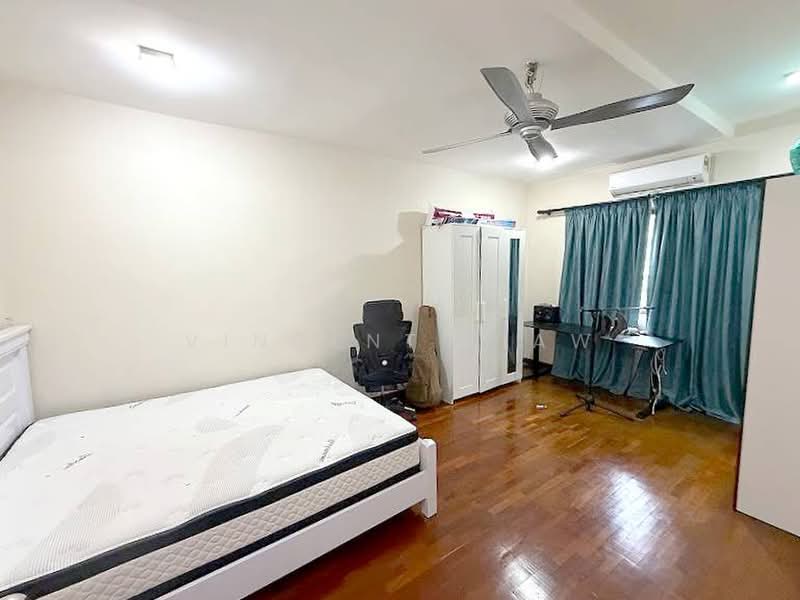Semi-Detached House for Sale in Seksyen 4 (Kota Damansara) - Vincent Liaw - Bedroom - PropertyGuru.com.my